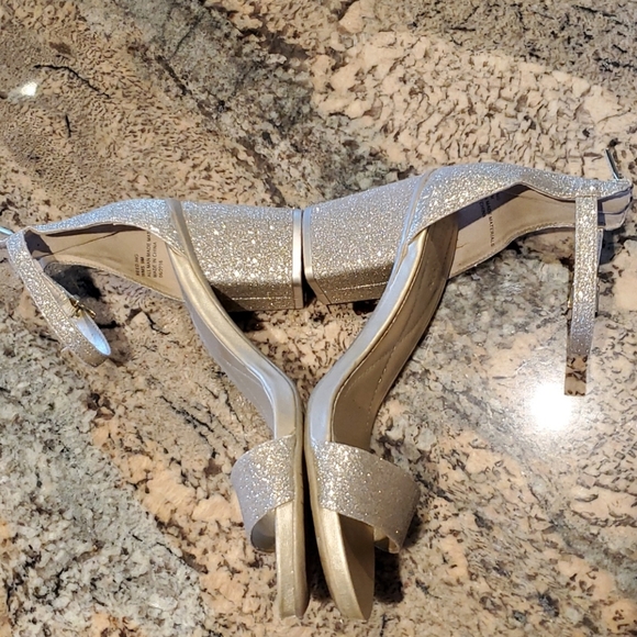 💕Kenneth Cole* Shoes - Picture 3 of 9